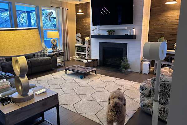 House sit in Crystal Lake, IL, US