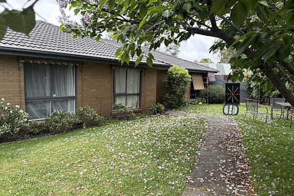 House sit in Frankston East, VIC, Australia