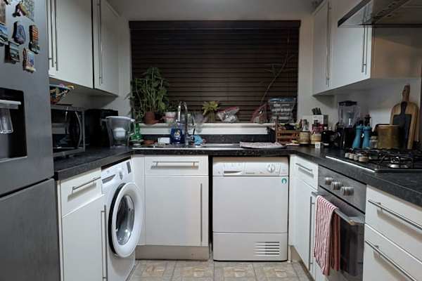 House sit in Dartford, United Kingdom