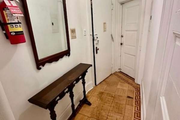 House sit in New York City, NY, US