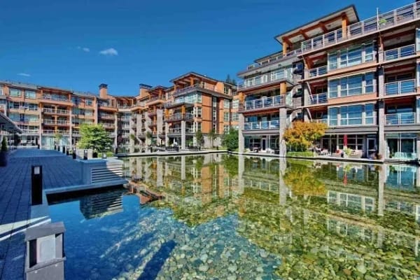 House sit in North Vancouver, BC, Canada