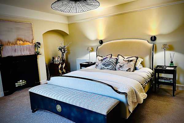 House sit in Chester, United Kingdom