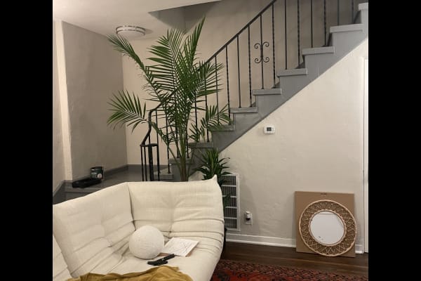 House sit in West Hollywood, CA, US