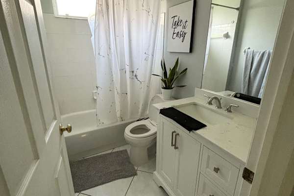 House sit in Tampa, FL, US