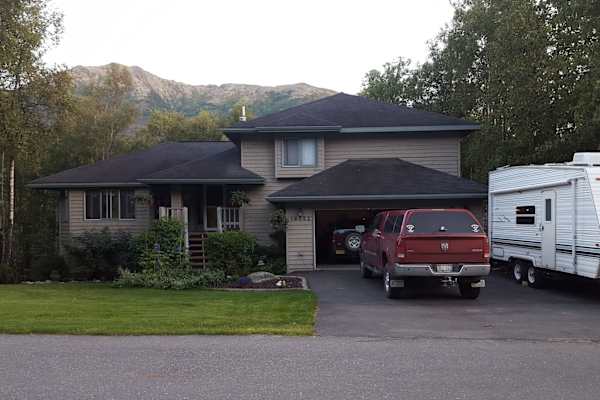 House sit in Eagle River, AK, US
