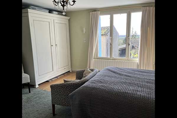 House sit in Matha, France