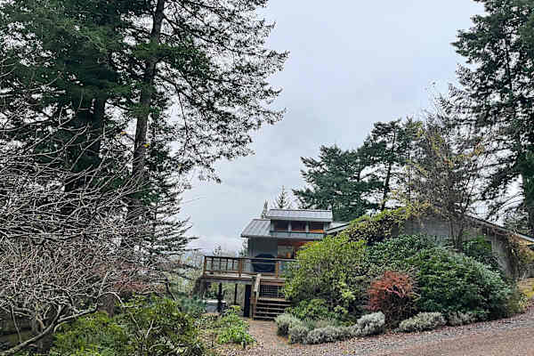 House sit in Eastsound, WA, US