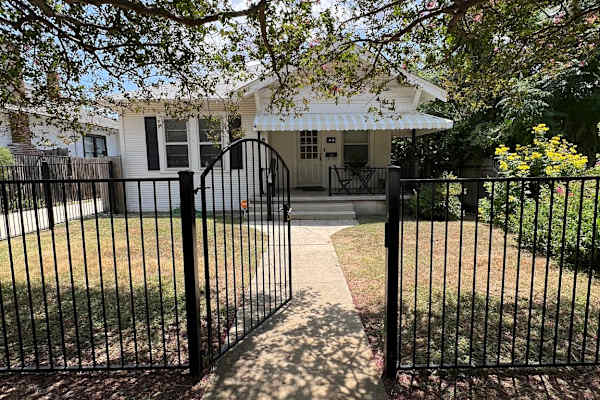 House sit in San Antonio, TX, US