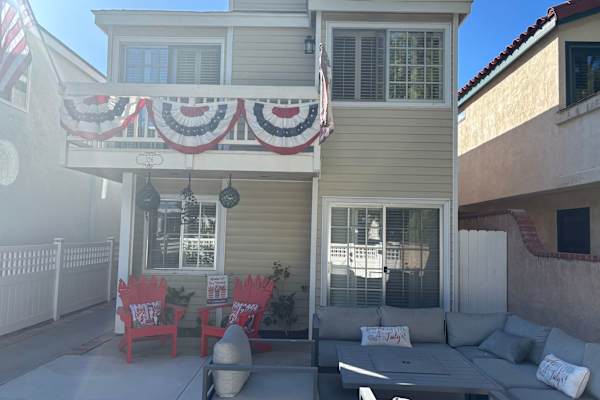 House sit in Coronado, CA, US