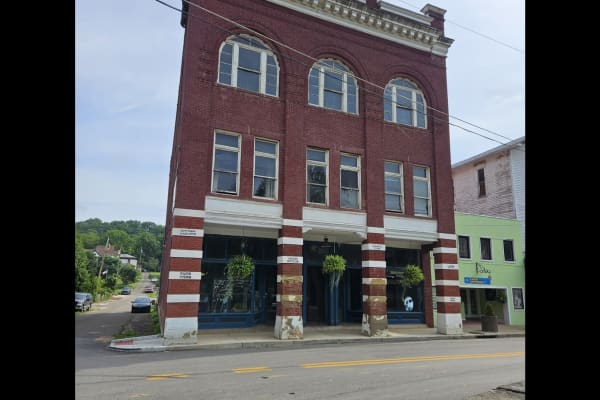 House sit in Cairo, West Virginia, US