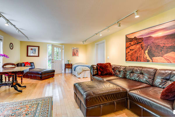 House sit in Mill Valley, CA, US