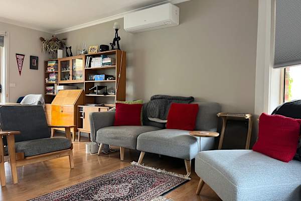 House sit in Melbourne, VIC, Australia