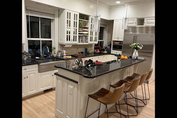 House sit in Newton, MA, US