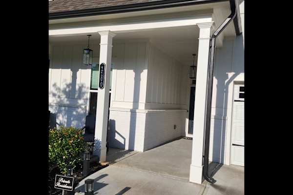 House sit in Woodstock, GA, US