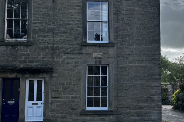 House sit in Eyam, United Kingdom