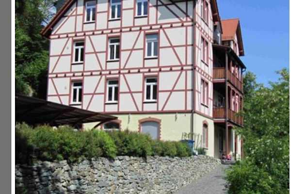 House sit in Eppstein, Germany
