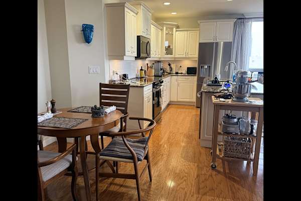 House sit in London, ON, Canada