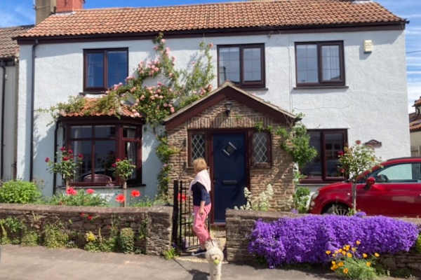 House sit in Iron Acton, United Kingdom