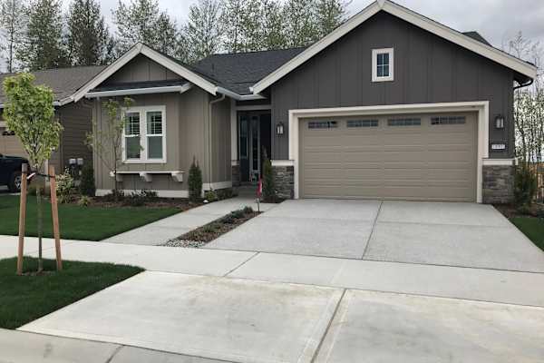 House sit in Bonney Lake, WA, US
