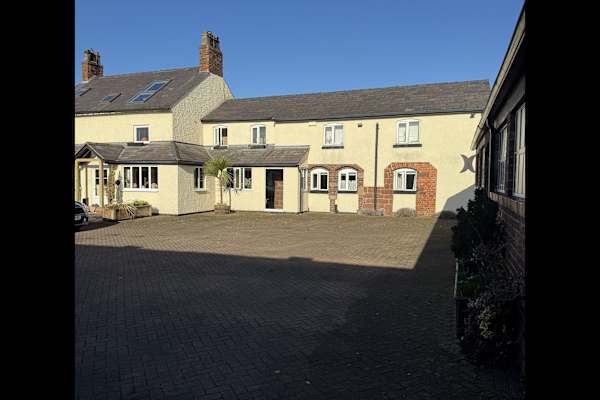 House sit in Chester, United Kingdom