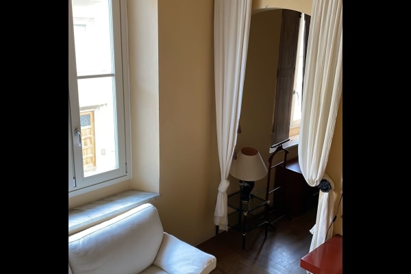 House sit in Florence, Italy