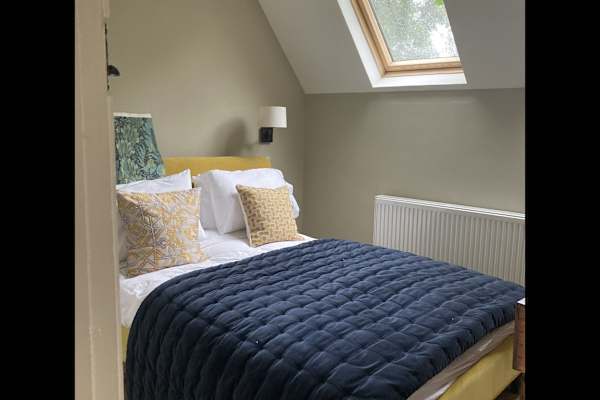 House sit in Stroud, United Kingdom