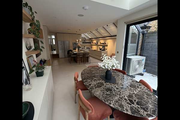 House sit in Clapham, United Kingdom