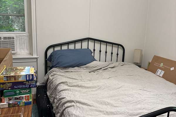 House sit in Charlottesville, VA, US