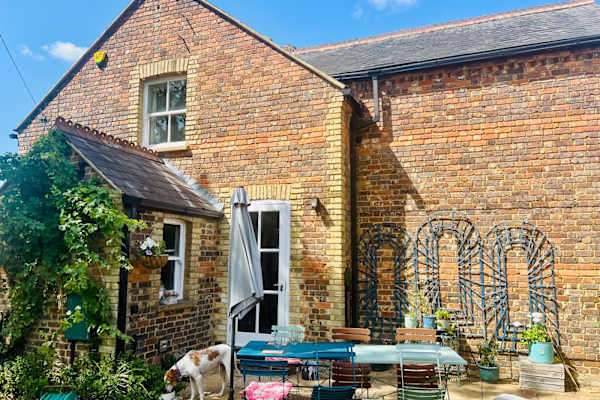 House sit in Aylesbury, United Kingdom