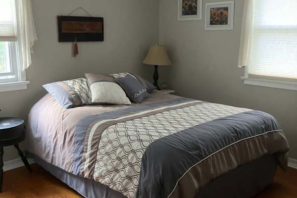 House sit in Syracuse, NY, US
