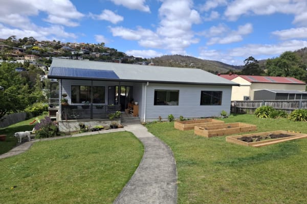 House sit in Hobart, TAS, Australia