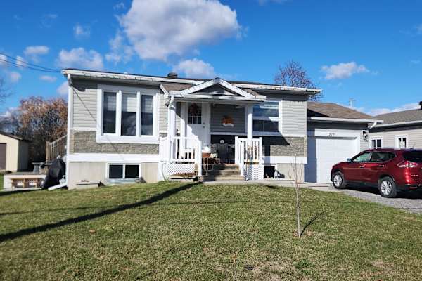 House sit in Almonte, ON, Canada