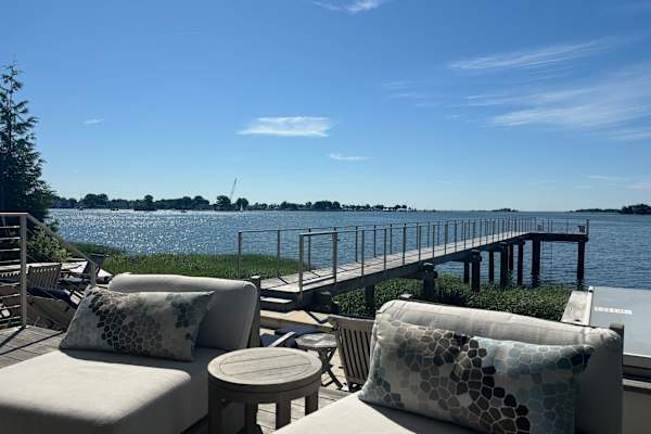 House sit in Norwalk, CT, US