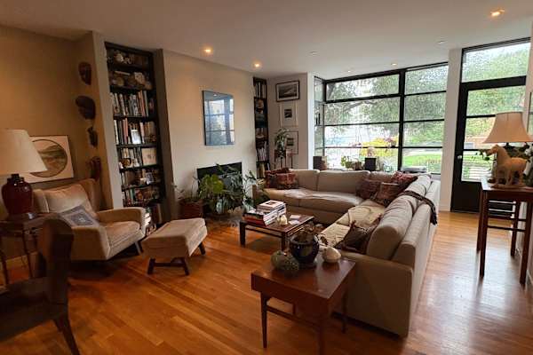 House sit in San Francisco, CA, US