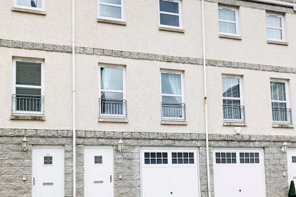 House sit in Aberdeen, United Kingdom