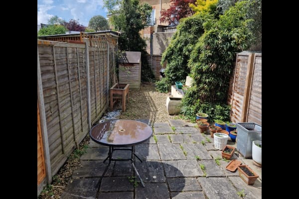 House sit in Wimbledon Park, United Kingdom