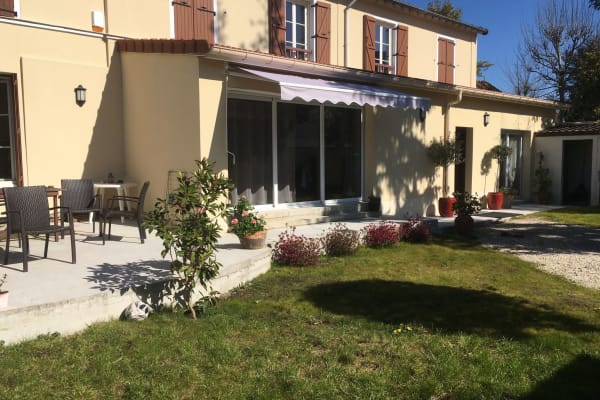 House sit in Neuilly-Plaisance, France