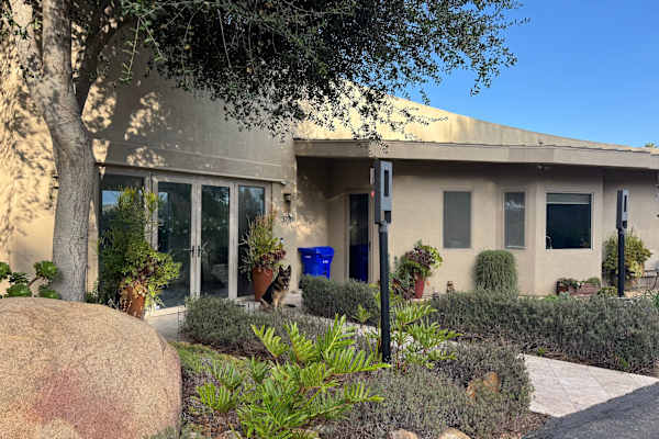 House sit in Fallbrook, CA, US