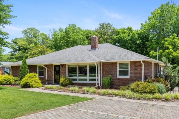 House sit in Brentwood, TN, US