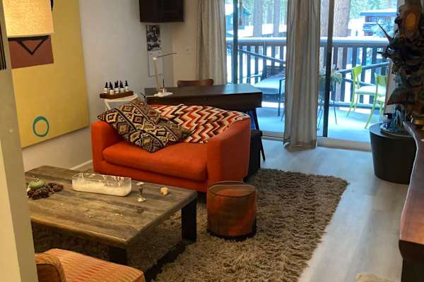 House sit in South Lake Tahoe, CA, US