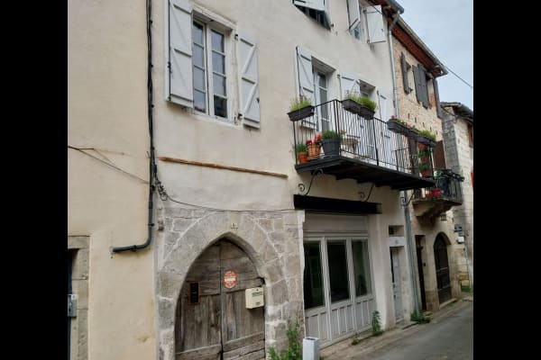 House sit in Saint-Antonin-Noble-Val, France