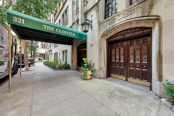 House sit in New York City, NY, US