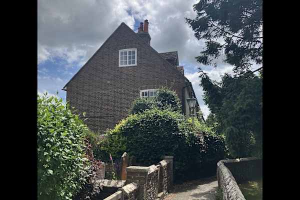 House sit in Ditchling, United Kingdom