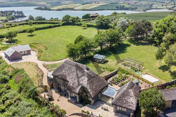 House sit in Kingsbridge, United Kingdom