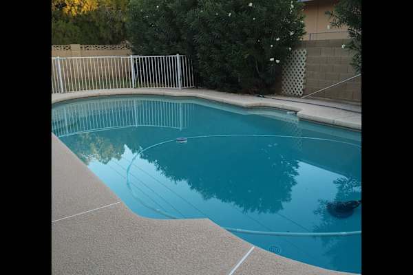 House sit in Phoenix, AZ, US