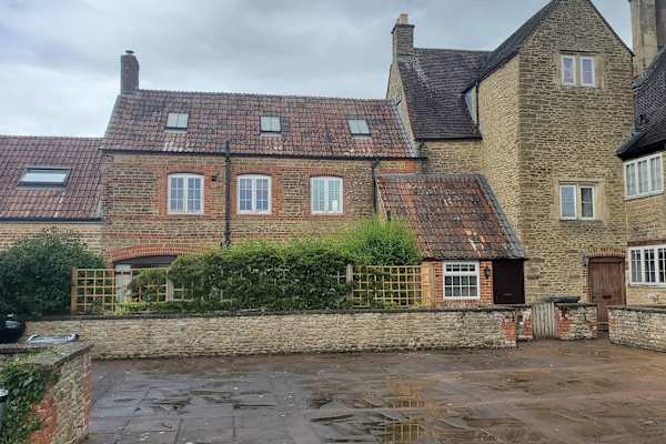 House sit in Frome, United Kingdom