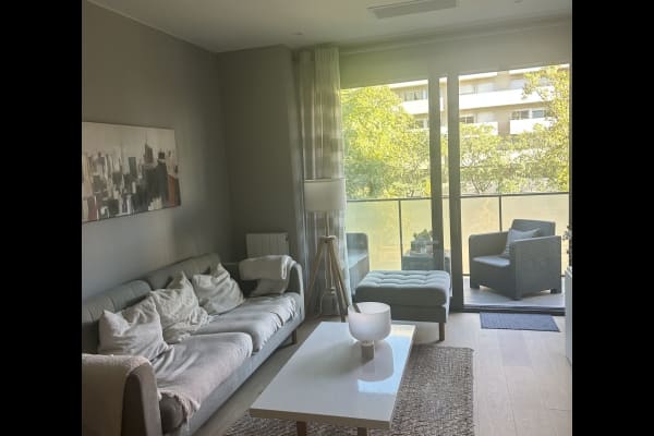 House sit in Barcelona, Spain