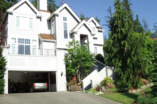 House sit in Redmond, WA, US