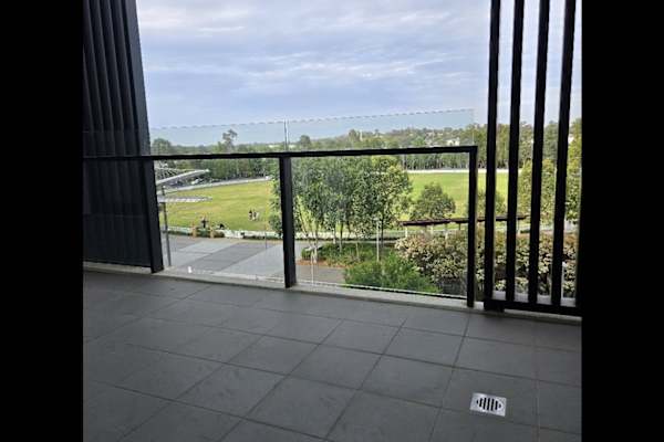 House sit in Orchard Hills, NSW, Australia