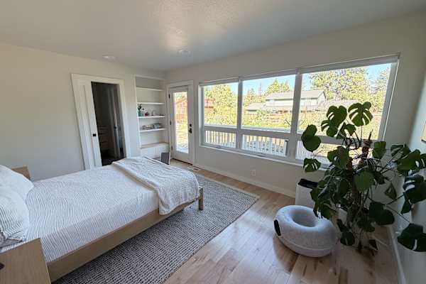 House sit in Sisters, OR, US
